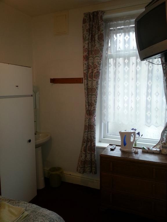 בלקפול Jesmond International Hotel חדר תמונה
